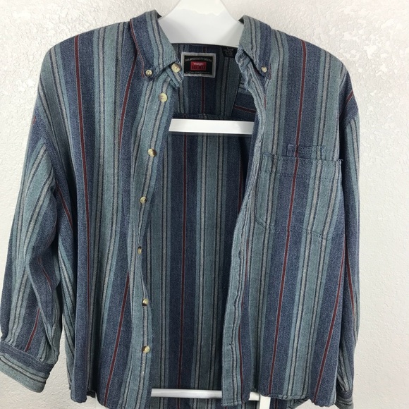 Wrangler Hero button  down shirt. - Picture 4 of 8